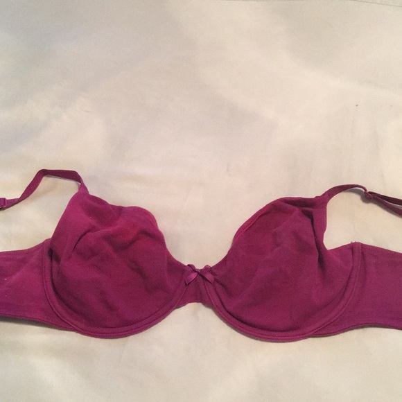 Victoria Secret. Purple underwire bra - Picture 2 of 2